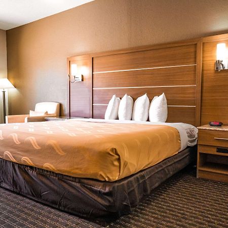 Quality Inn & Suites Near Six Flags - Austell Buitenkant foto