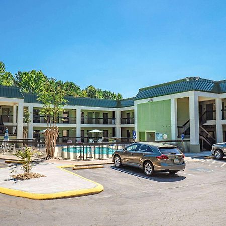Quality Inn & Suites Near Six Flags - Austell Buitenkant foto