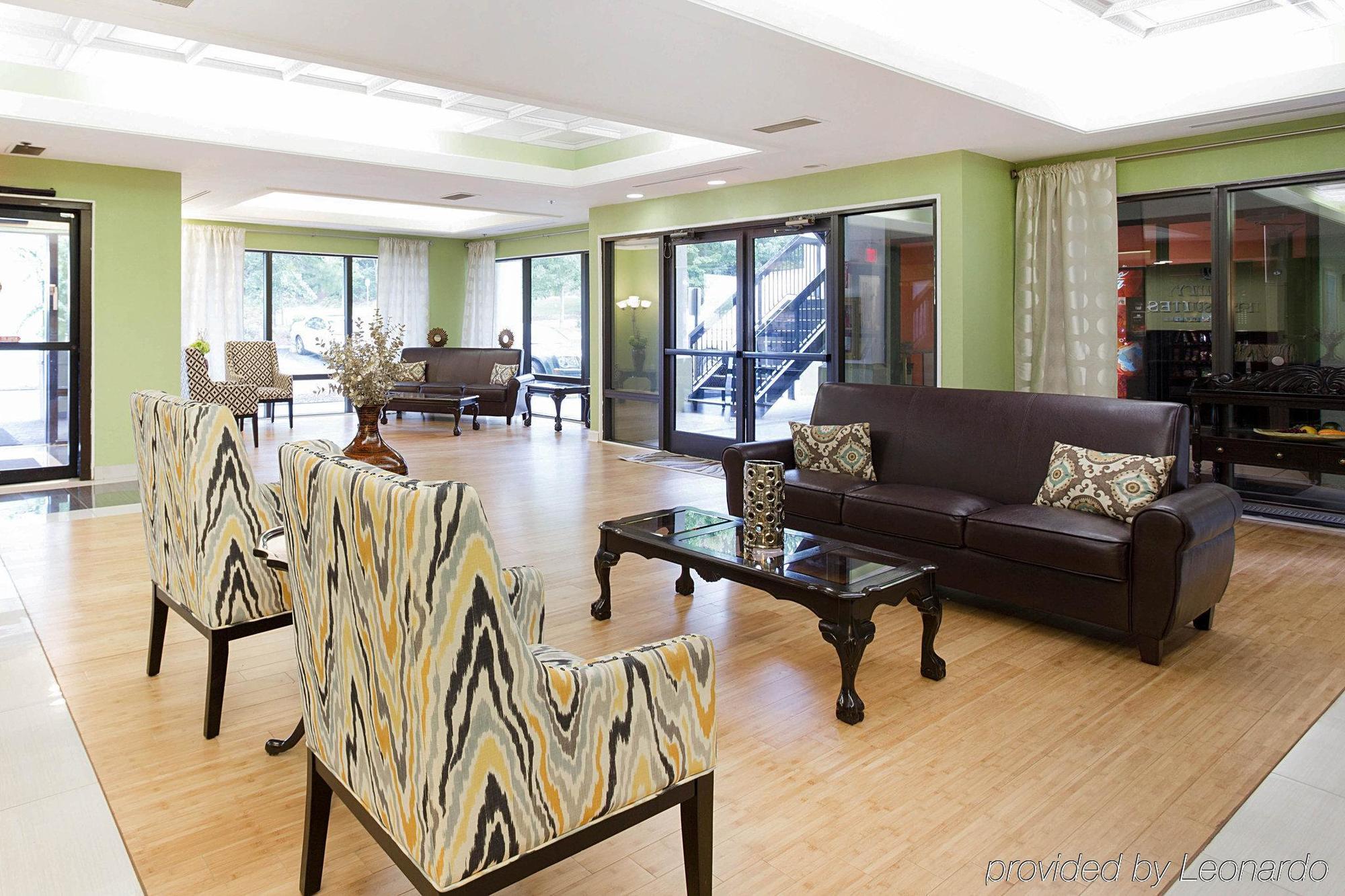 Quality Inn & Suites Near Six Flags - Austell Buitenkant foto