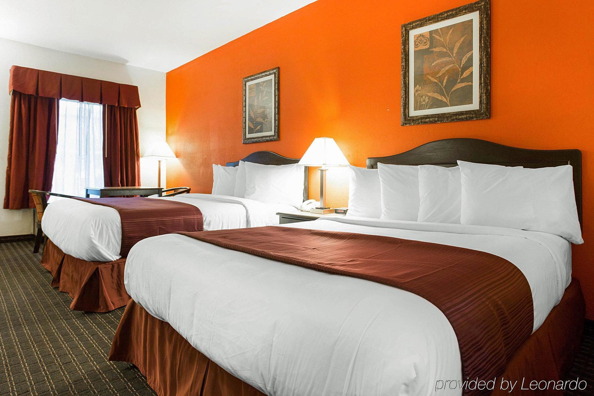 Quality Inn & Suites Near Six Flags - Austell Buitenkant foto